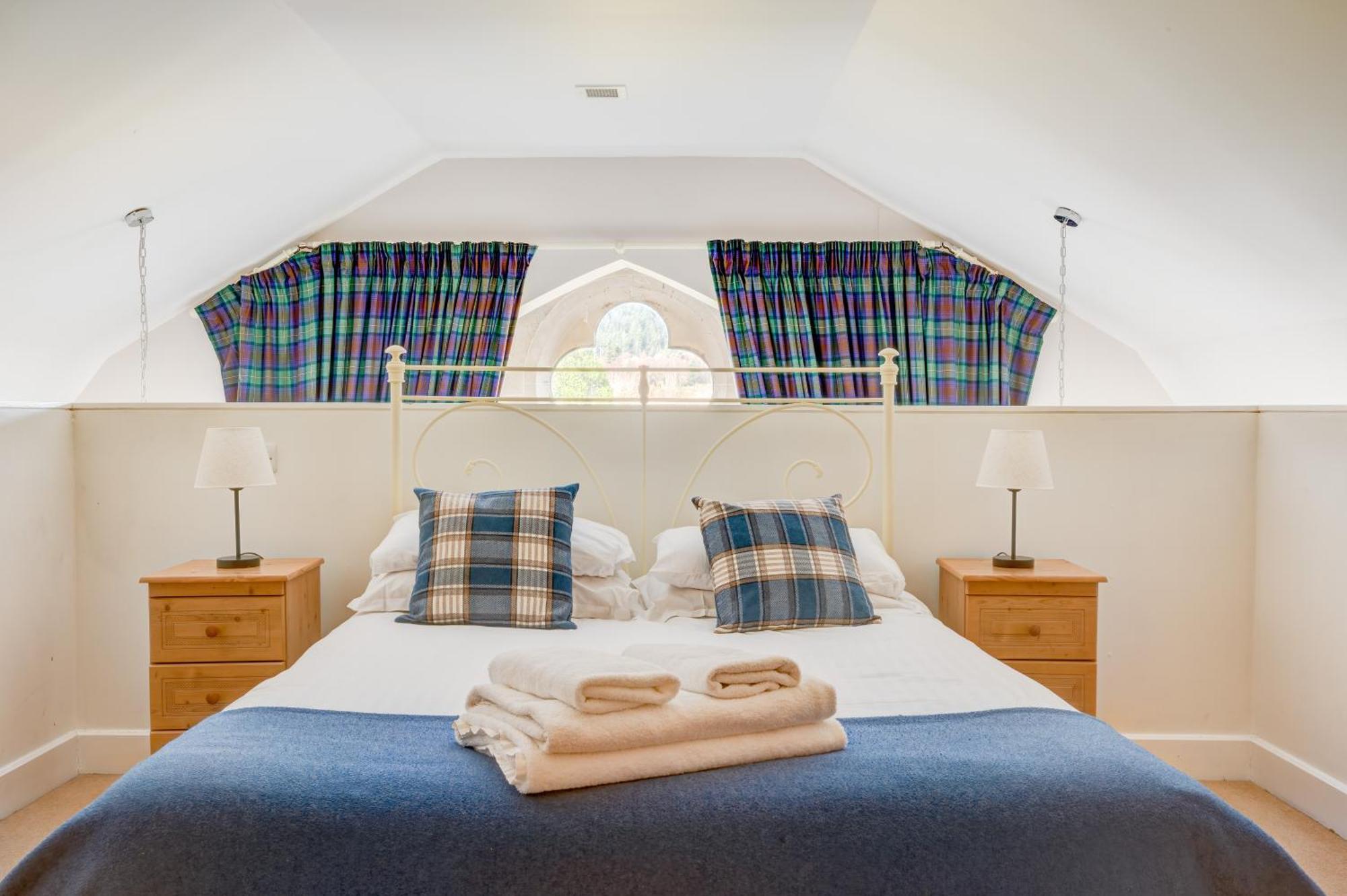 The Caledonian 3 Bedroom Self Catering Apartment In Historic Abbey Fort Augustus Εξωτερικό φωτογραφία