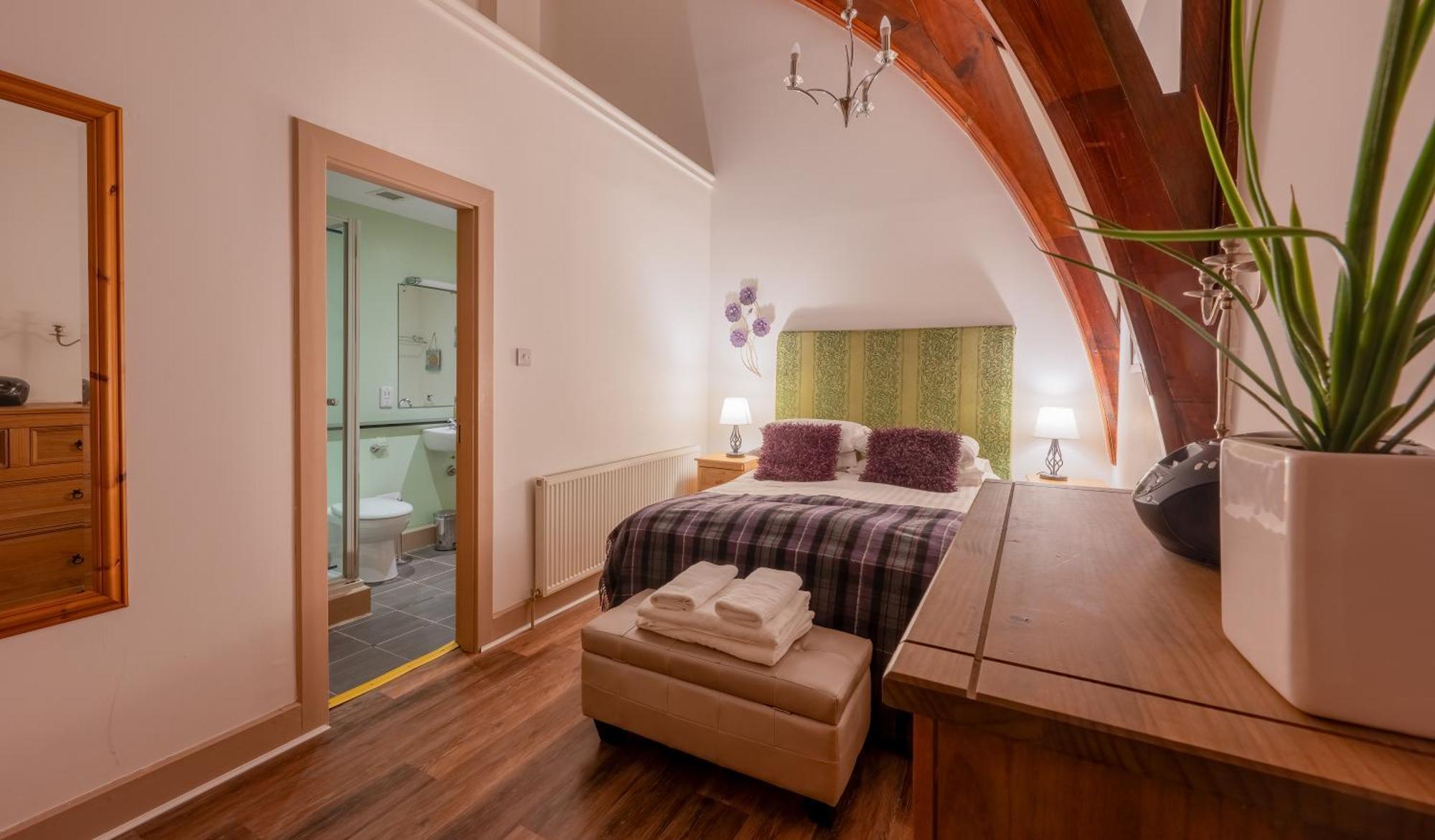 The Caledonian 3 Bedroom Self Catering Apartment In Historic Abbey Fort Augustus Εξωτερικό φωτογραφία