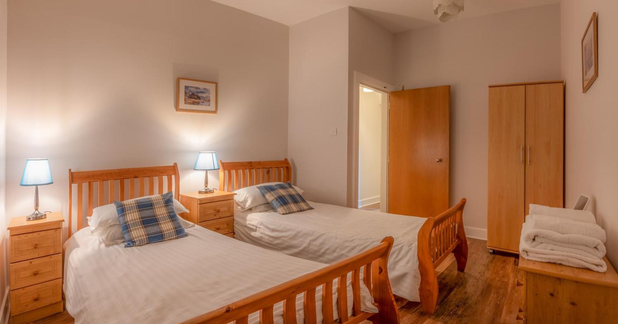 The Caledonian 3 Bedroom Self Catering Apartment In Historic Abbey Fort Augustus Εξωτερικό φωτογραφία